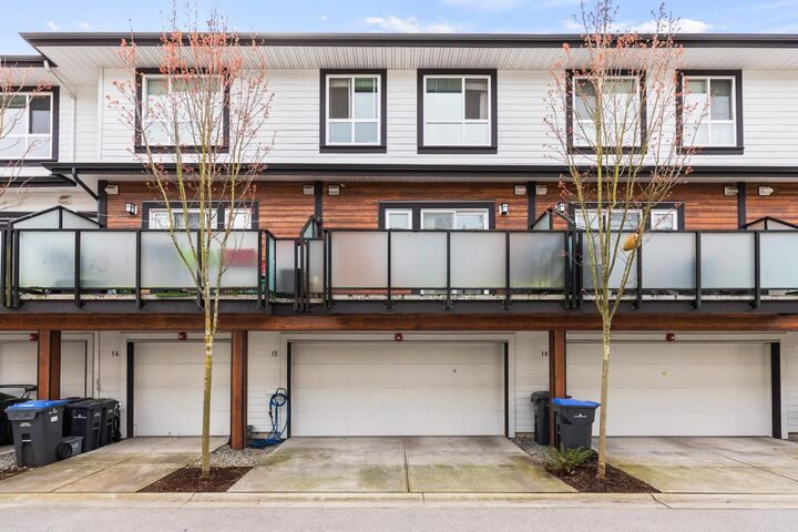 Property Photo: 240 Jardine Street 15 BC V3M 0K8