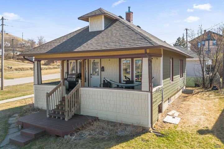 Property Photo: 403 Columbus SD 57701