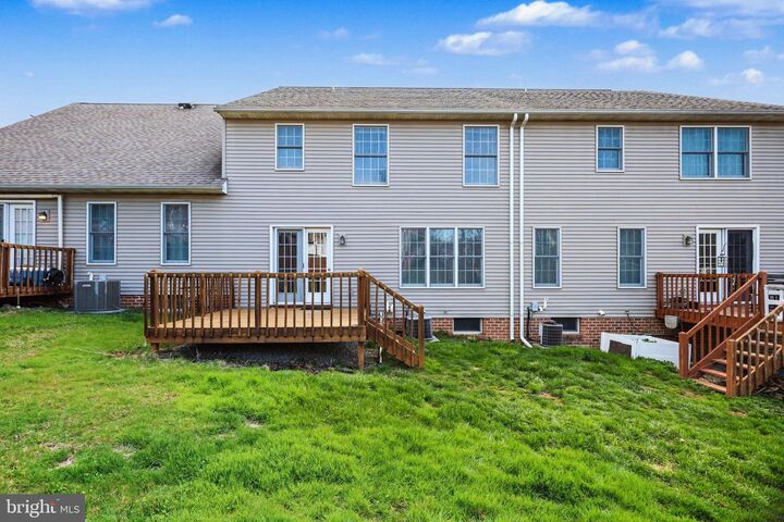 Property Photo: 476 Hillside Drive PA 17554