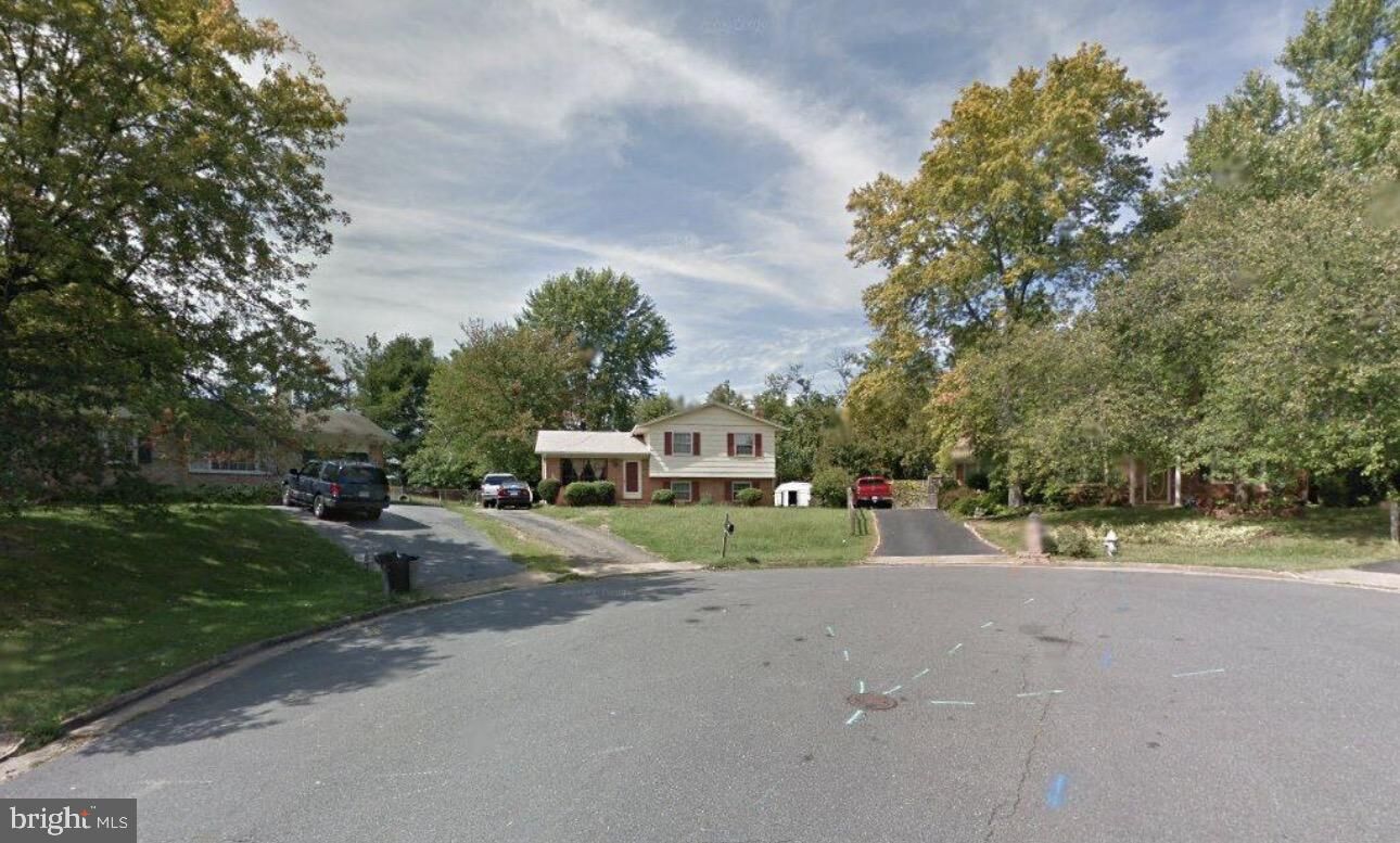 Property Photo: 5 Jaybee Court VA 22401