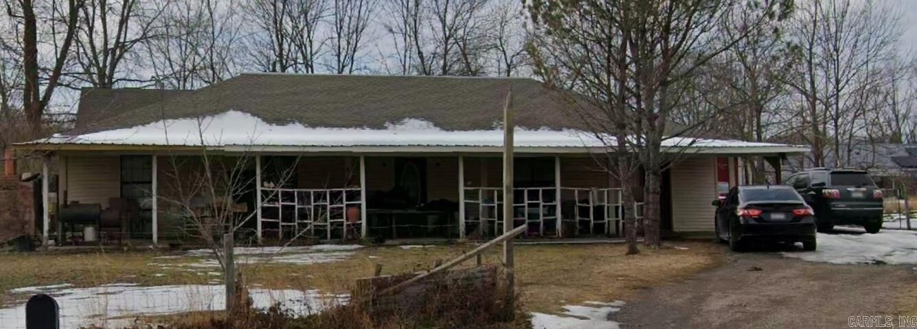 Property Photo: 1698 N Main Street AR 72958