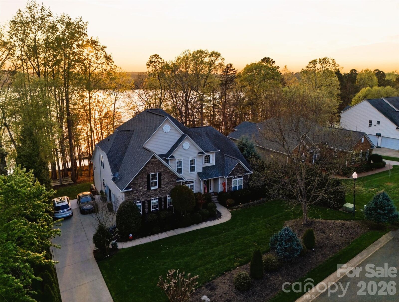 Property Photo:  220 Woodwinds Drive  NC 28120 