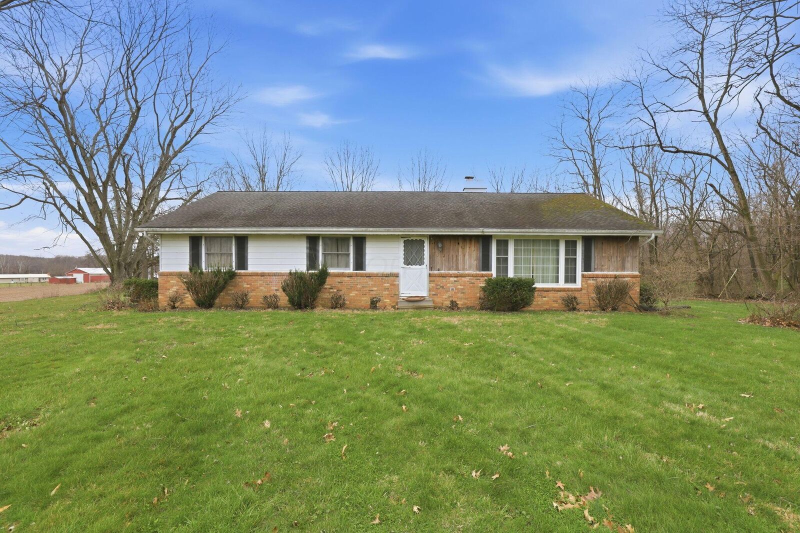 Property Photo:  3634 Hazelton Etna Road  OH 43031 
