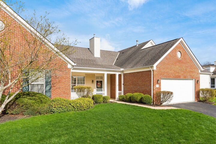 Property Photo:  5974 Hickory Brook Way  OH 43213 