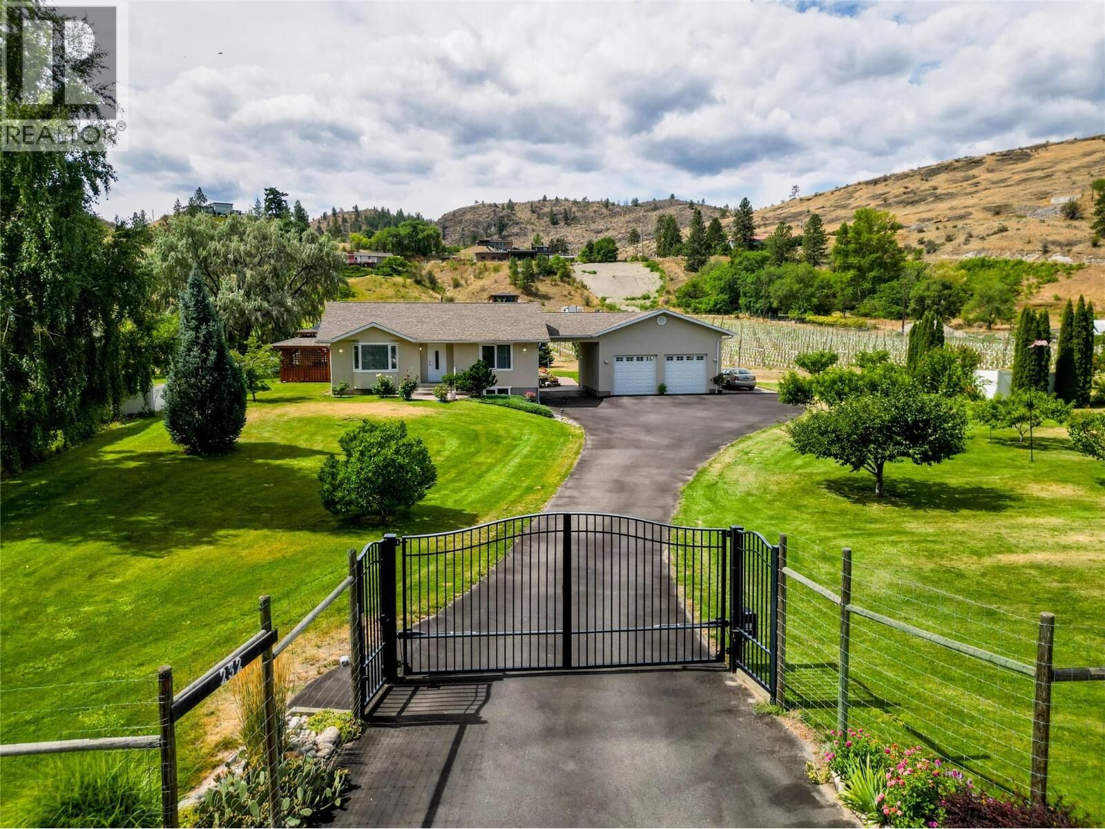Property Photo: 232 Linden Avenue BC V0H 1K0
