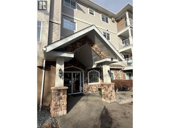Property Photo: 120 Vernon Avenue 204 BC V2B 1L6