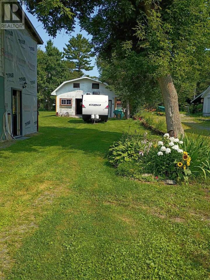 Property Photo: 18 Maple St ON P0R 1L0