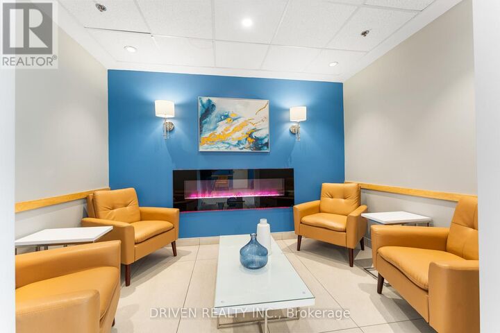 Property Photo: 158 A McArthur Avenue 404 ON K1L 7E7