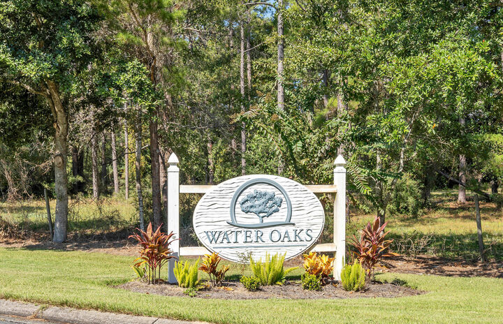 Property Photo:  19 E Shady Oaks Lane Unit B  FL 32459 