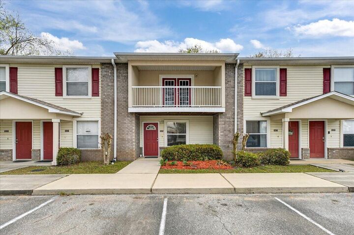 Property Photo: 1825 Shay Lin Court FL 32578