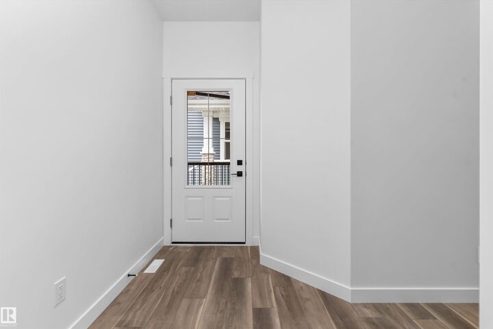 Property Photo: 5035 Cawsey Link SW AB T6W 5G5
