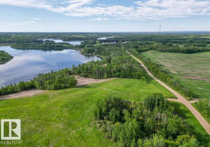 Property Photo:  52309 Rge Rd 24  AB T0E 0H0 