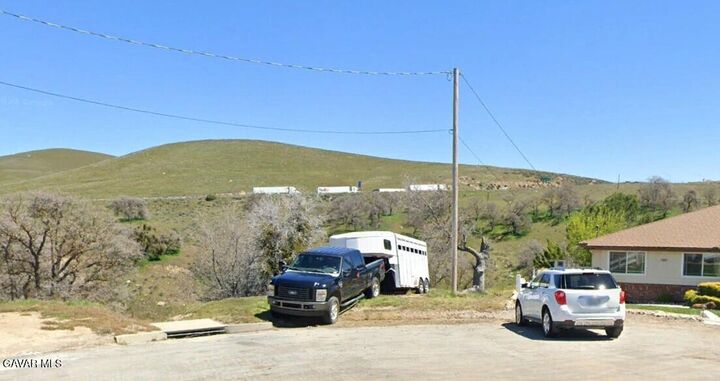 Property Photo: 19300 Moon Drive CA 93561