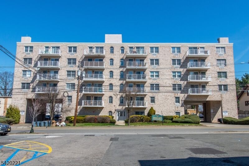 Property Photo:  446 Passaic St 3F  NJ 07601 