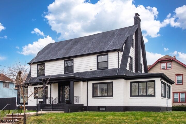 Property Photo:  104 Reynolds Pl  NJ 07079 