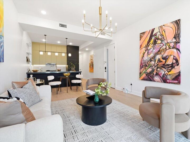 Property Photo:  15 Manhattan Ave 2  NJ 07307 