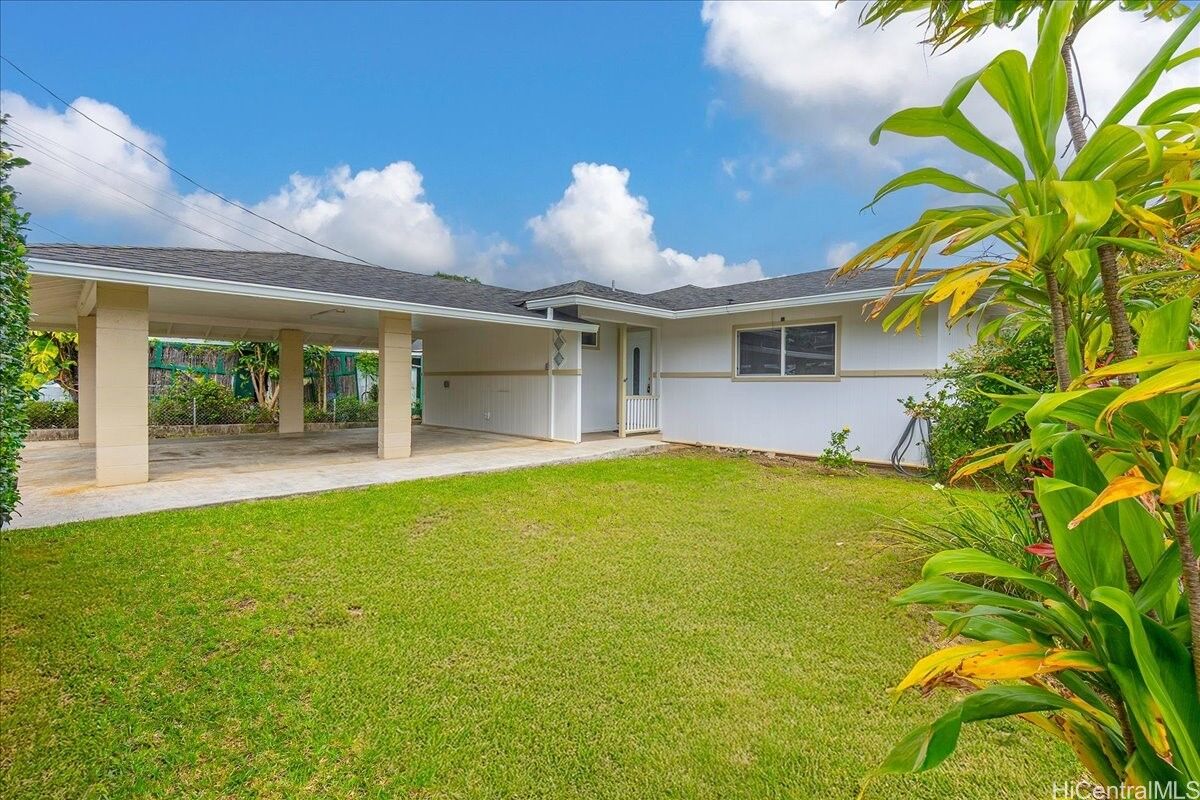 Property Photo:  44-761 Kaneohe Bay Drive  HI 96744 