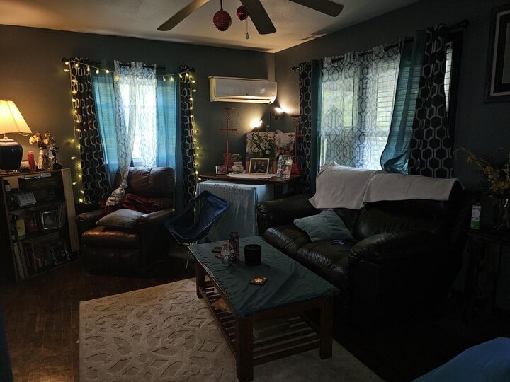 Property Photo:  207 Forrest St  TX 75654 