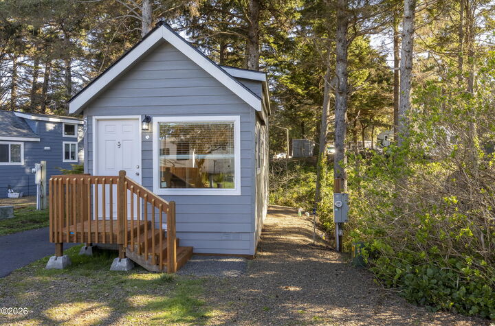 Property Photo: 4875 N Hwy 101 57 OR 97341