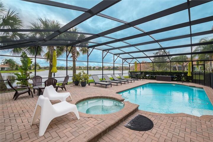 Property Photo:  7972 Esta Lane  FL 32827 