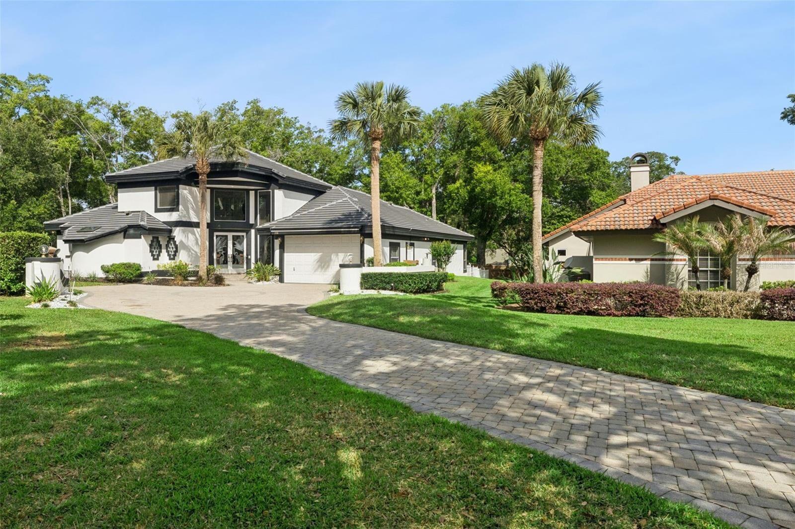 Property Photo: 336 Ashford Court FL 32746