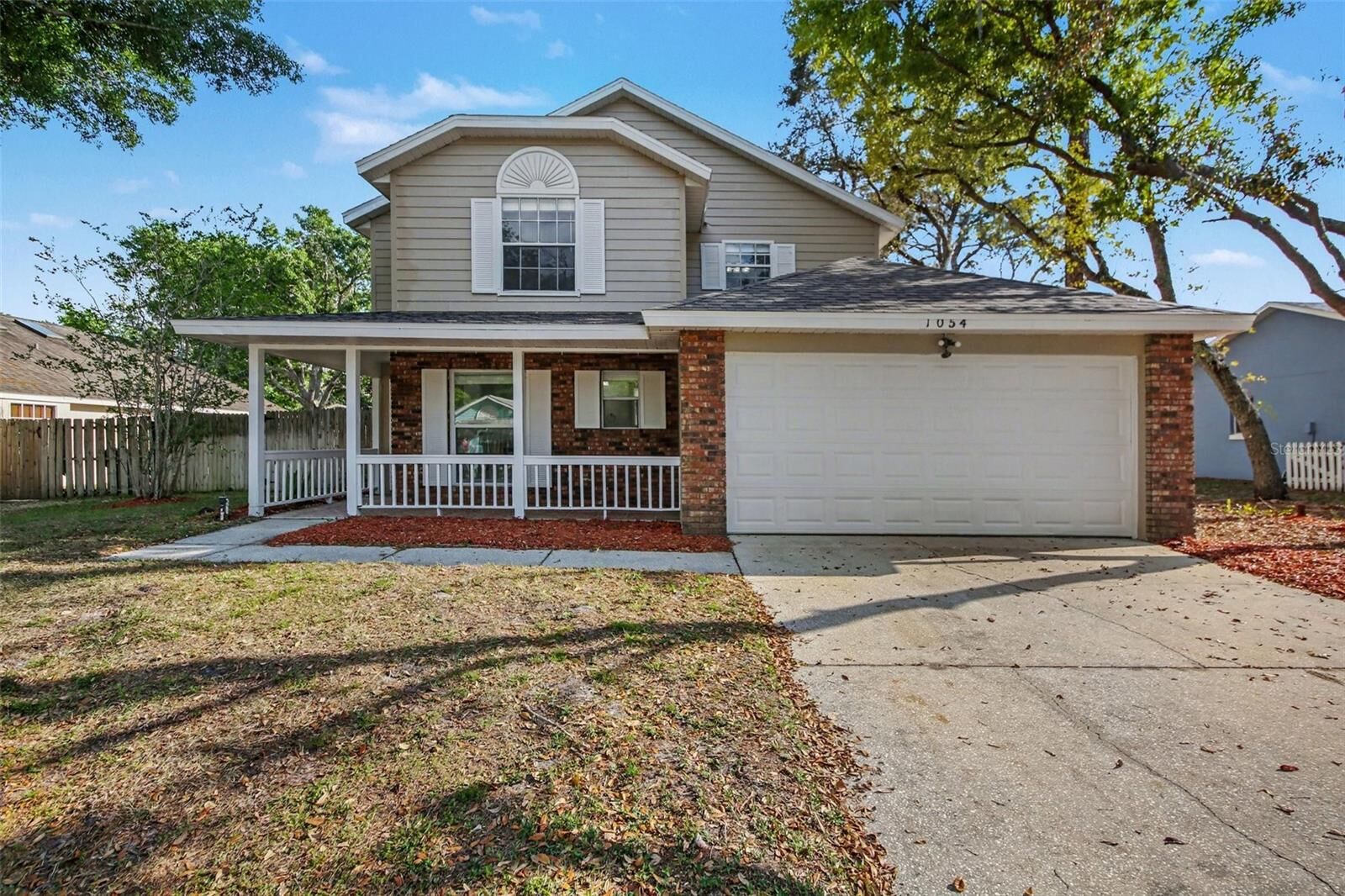 Property Photo: 1054 Royal Oaks Drive FL 32703