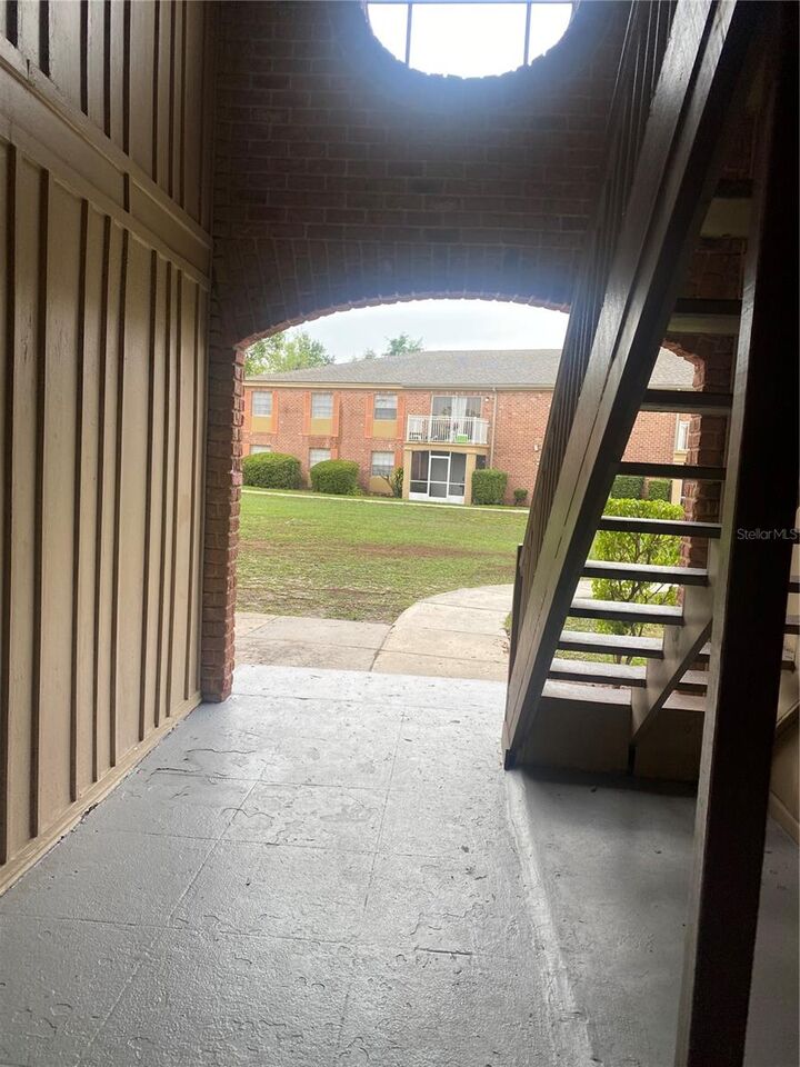 Property Photo: 2423 Branch Way 105 FL 32751