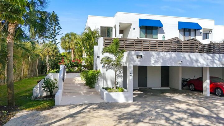 Property Photo: 842 Bayport Way 842 FL 34228