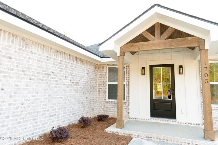 Property Photo:  1728 Barracuda Drive  MS 39553 