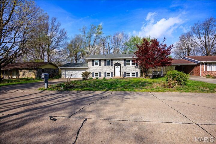 Property Photo:  1211 Pawnee Street  MO 63755 