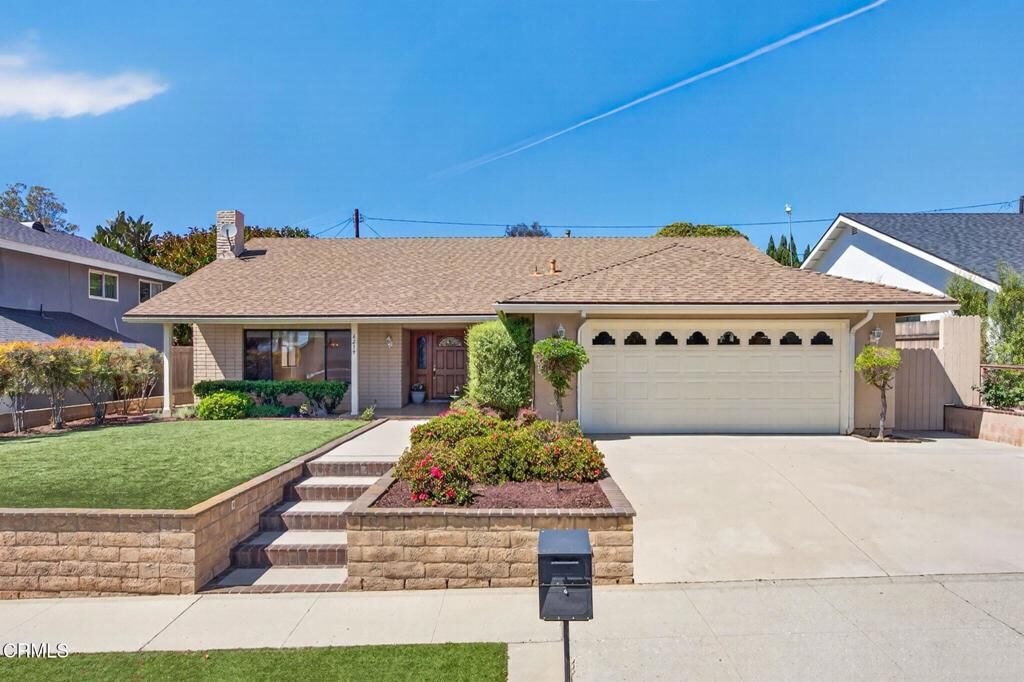 Property Photo:  6219 Loma Vista Road  CA 93003 