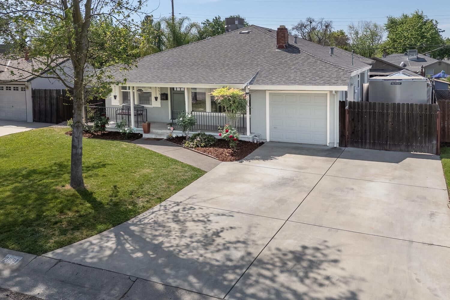 Property Photo: 2551 Avalon Drive CA 95821