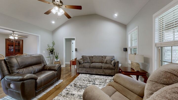 Property Photo:  110 Virginia Ct  TN 37160 