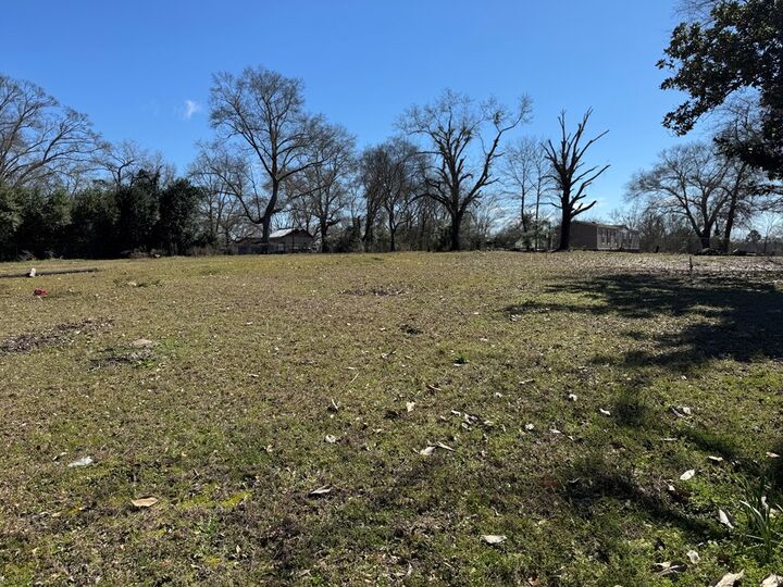 Property Photo:  621 Third Street  TX 75961 