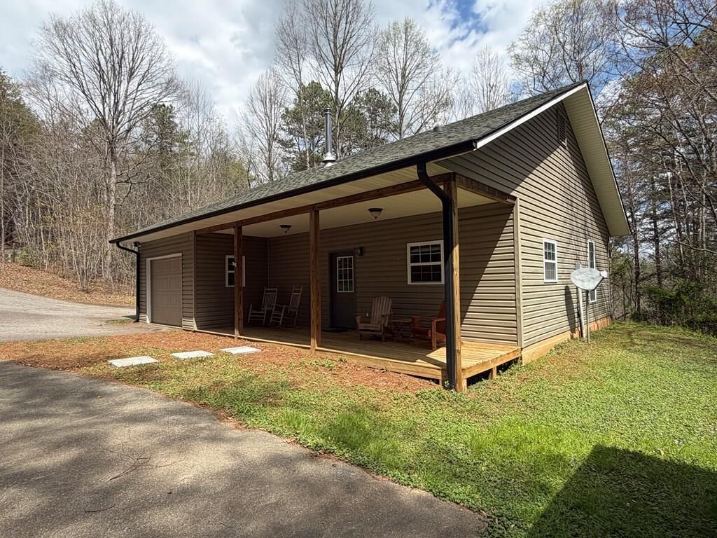 Property Photo:  365 Ruby Lane  GA 30559 