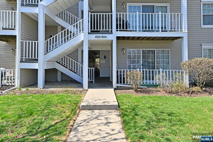 Property Photo:  893 Tuliptree Court  NJ 07430 