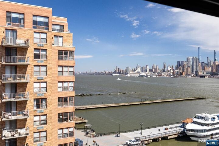 Property Photo:  2 Constitution Court 1001  NJ 07030 