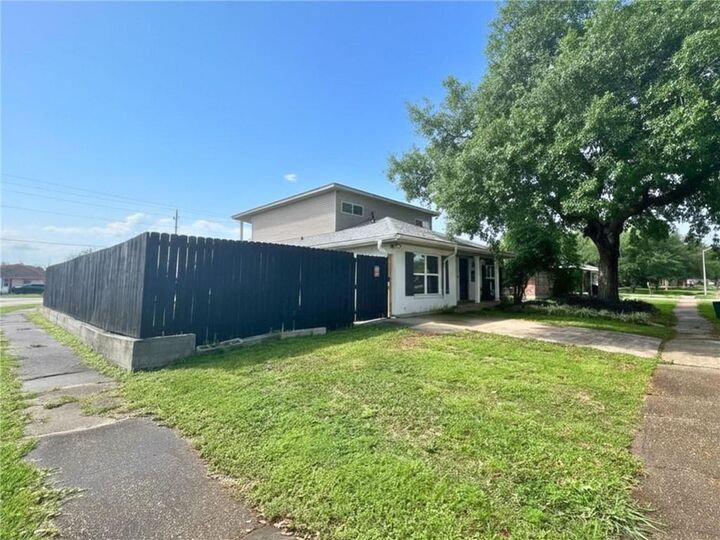 Property Photo:  2112 Deerfield Road  LA 70056 
