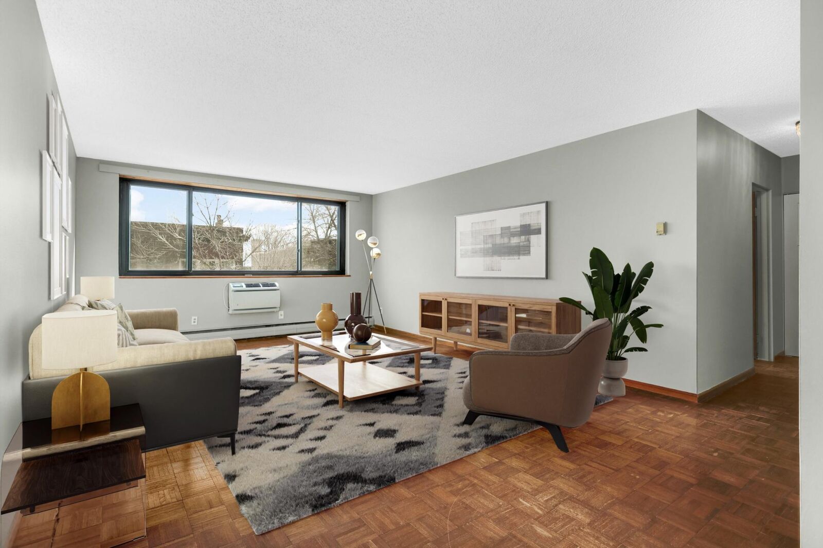 Property Photo:  1912 Dupont Avenue S 405  MN 55403 