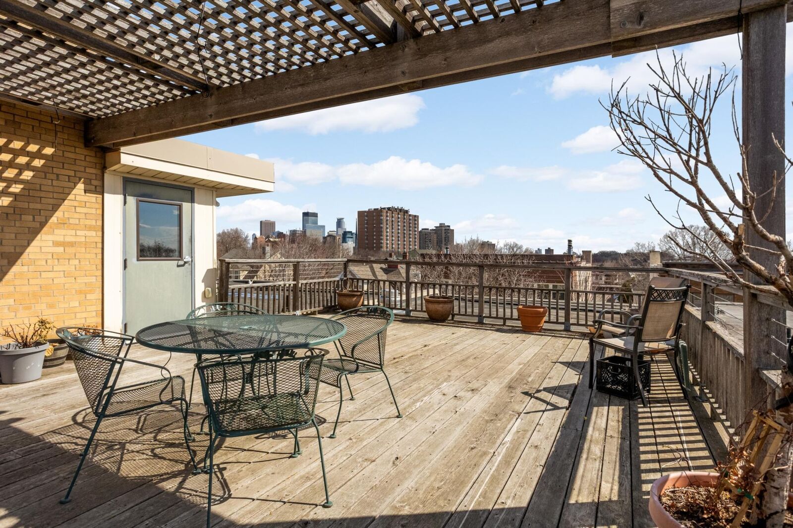 Property Photo:  1912 Dupont Avenue S 405  MN 55403 