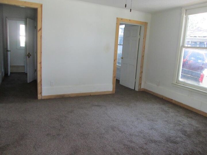Property Photo: 1003 E Washington MO 63501