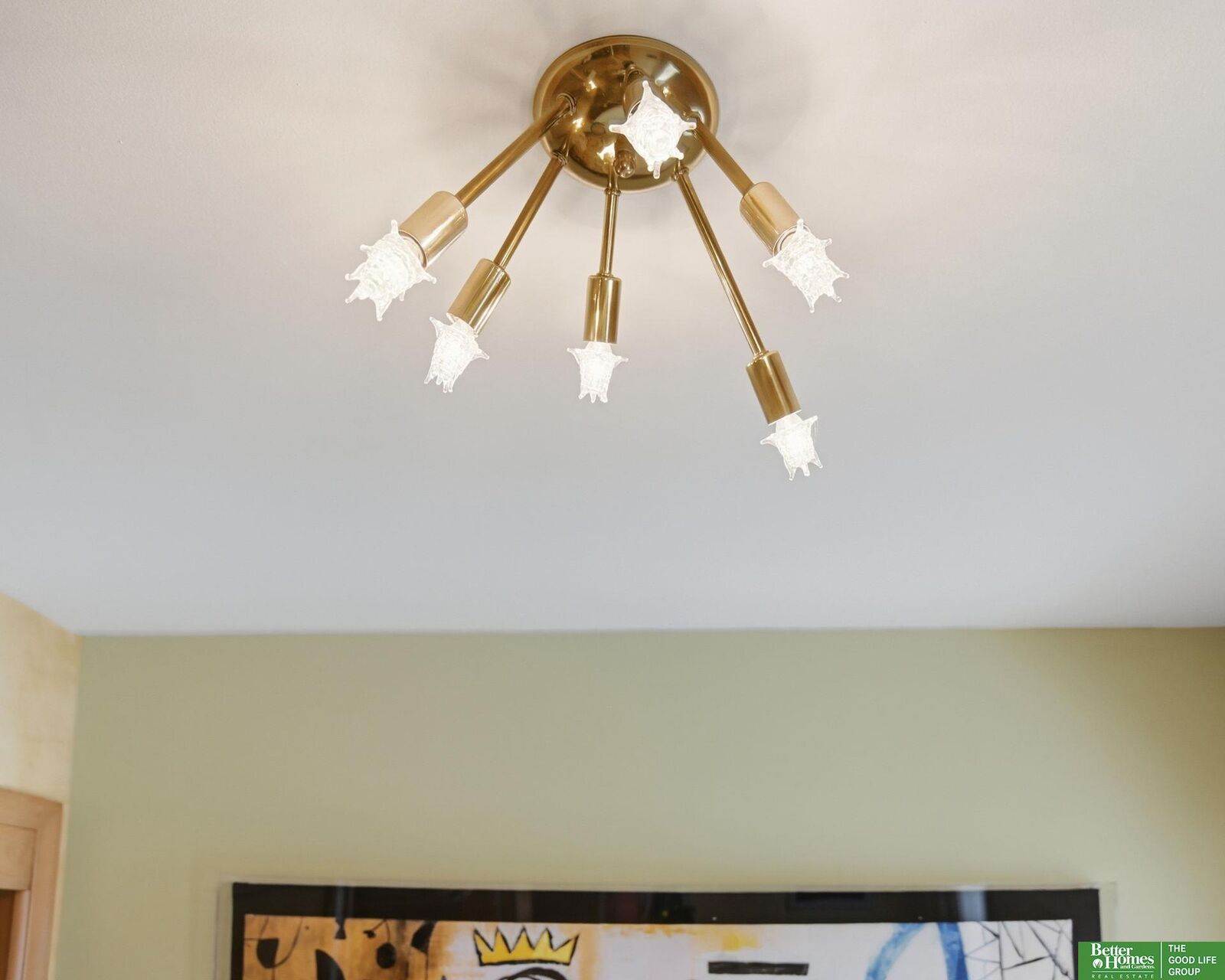 Property Photo: 6706 Glenwood Road NE 68132