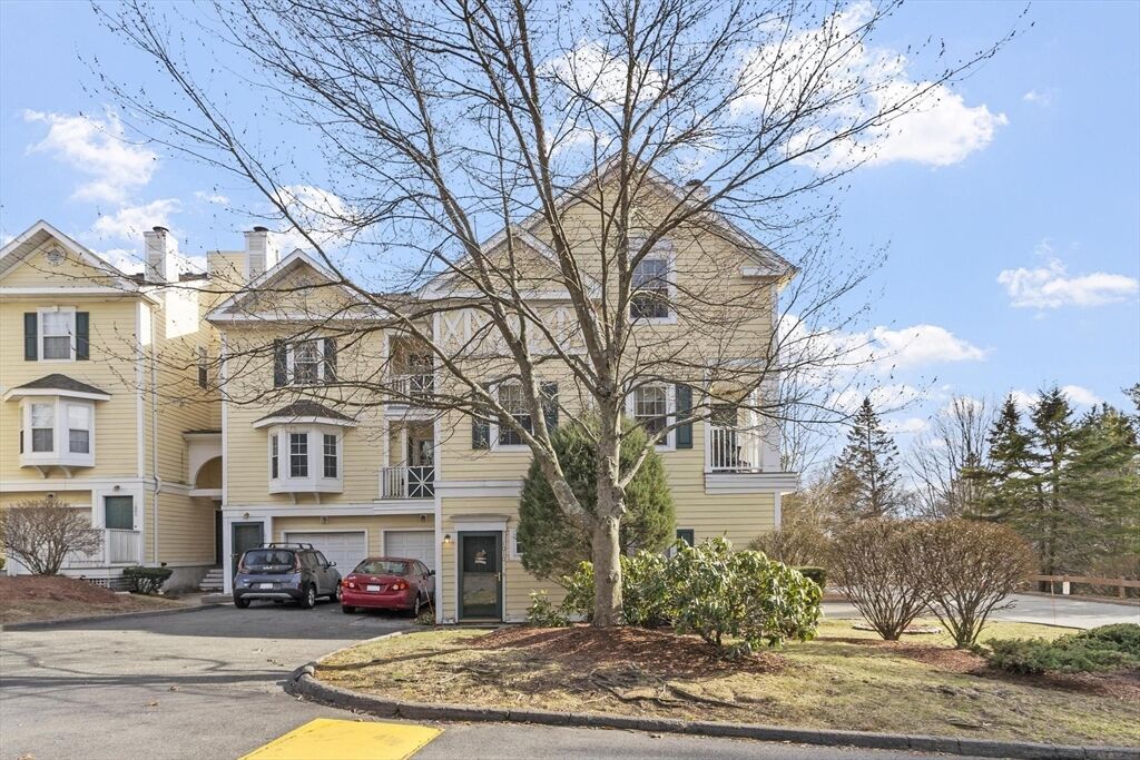 Property Photo:  1010 Gazebo Circle 1010  MA 01867 
