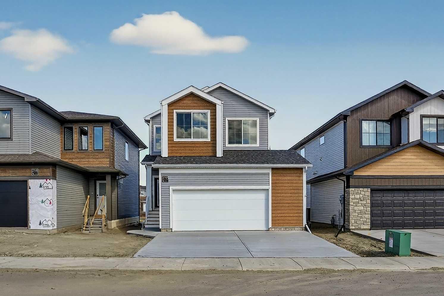 Property Photo: 3109 44 Street S AB T1K 8L1