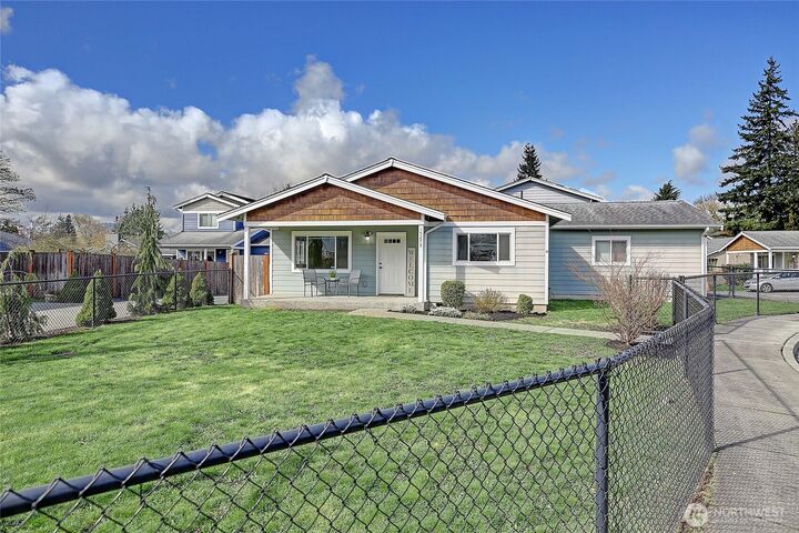 Property Photo:  15278  176th Drive SE  WA 98272 