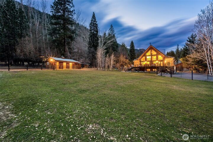 Property Photo:  108  Latigo Lane  WA 98826 