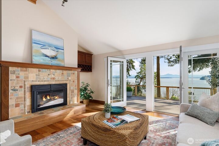 Property Photo:  5051  Waterside Ln  WA 98260 