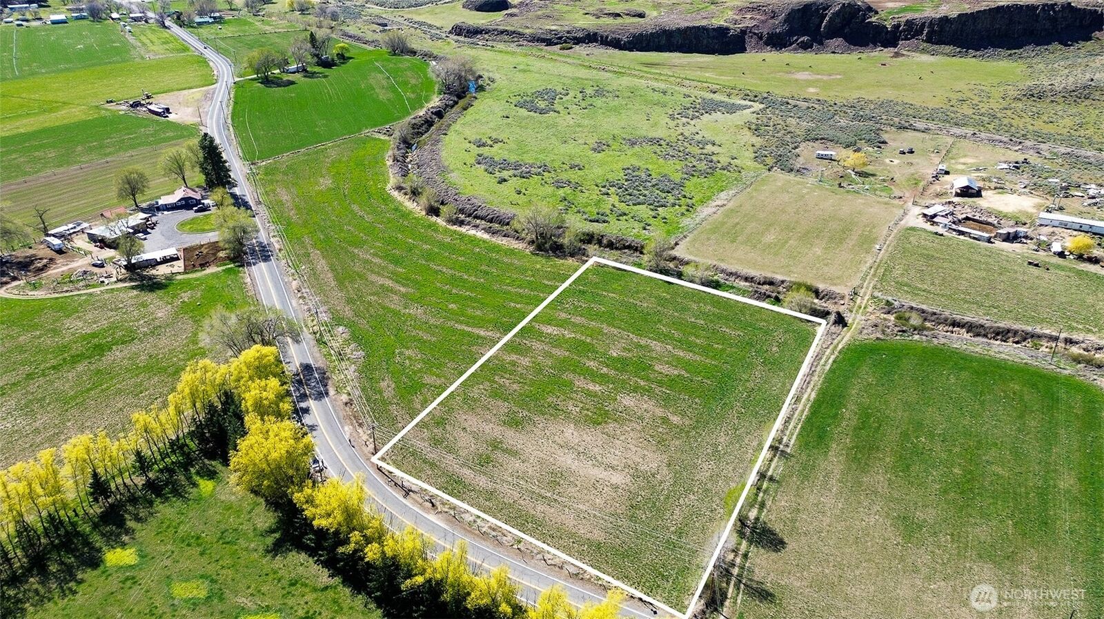 Property Photo: 0 Nna Palisades Rd WA 98845