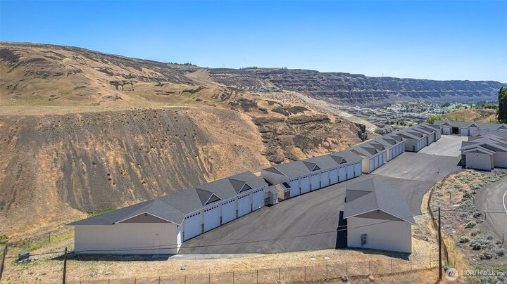 Property Photo: 9967 W.8 Road NW H-46 WA 98848