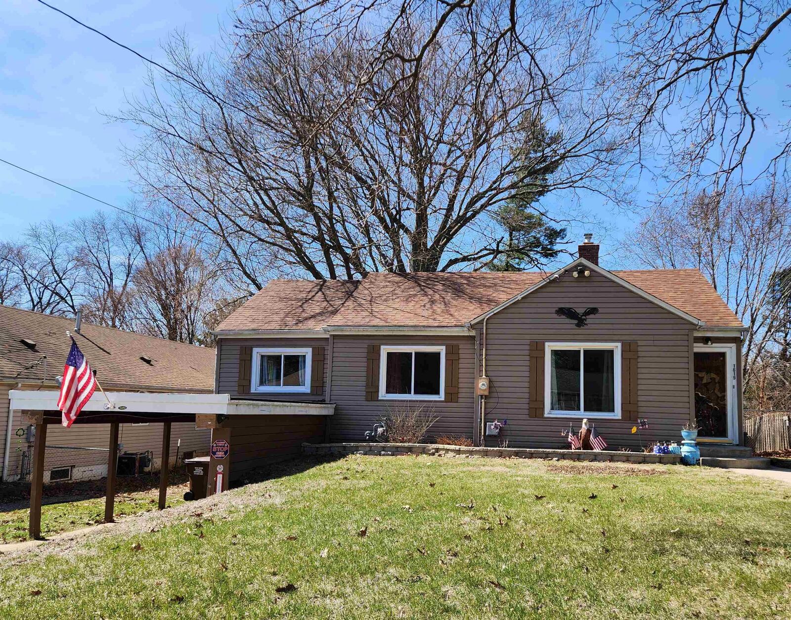 Property Photo:  1619 Eastmoreland Avenue  IL 61108 